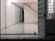 Diện tích: 5x 20m, thổ cư toàn bộ. Hướng: Nam