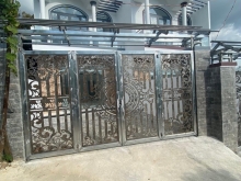 Căn nhà mới xây cần bán cho ai thiện chí gần tiện ích sinh hoạt