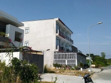 * Diện tích đất ngang 4,5m x dài 25,8m, đất thổ cư toàn bộ