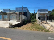 E cần bán lô đất mặt tiền hương lộ 120 liên hệ 0981851439