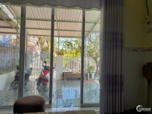 Cần bán nhà sau trường tiểu học long bình, cách đường đôi 200m ,khu dân cư