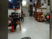 Hạ giá mùa Tết.  Chính chủ cần bán nhanh nhà hẻm cạn và thông 1029 Trần Hưng Đạo