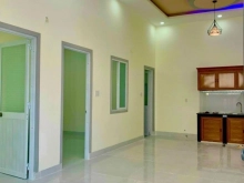 BÁN NHÀ CẤP 4 2 MẶT TIỀN, 2 phòng ngủ,1 wc, 1 khách và bếp chung cho khách mới