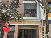 Cần bán gấp nhà 3 tầng Ở khu đô Thị picenza