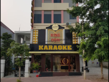 Gia đình cần bán căn nhà có quán karaoke đang kinh doanh