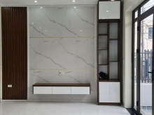 Cần bán nhà phuờng cẩm thạch Diện tích 58m2  Hướng tây nam