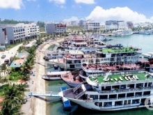 Bán nhà 5 tầng 1 tum phường Tuần Châu, Hạ Long. Đường: 15m