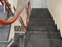 Bán nhà 2 tầng 1 tum cao xanh  Nhà : 46,4m  Hướng : tây nam