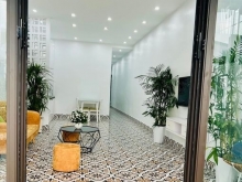 Bán nhà c4 gần trường nầm non Hoa Anh Đào - hà khánh