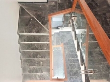 Bán nhà 3 tầng Cột 3 Nguyễn Văn Cừ - oto đỗ cửa, đường 2 xe tránh nhau