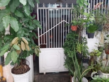 Cần bán căng nhà hẻm nhỏ đường 2/4, Vạn Thắng, Nha Trang.