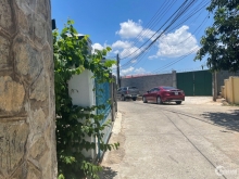 Bán nhà nát 96m2 hẻm xe hơi quay đầu giá rẻ trung tâm Phan Rang