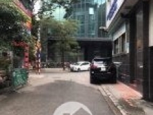 Mặt phố Giảng Võ, Ba Đình, 496m2, giá: 182 tỷ, MT: 12m