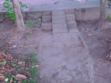 Bán nền gần gốc đèn xanh đỏ khu dân cư.