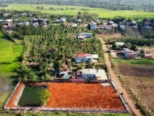 1 sào4 .25m mt đg. tc: 100, wiew đồng ruộng, khu dân cư đông đúc