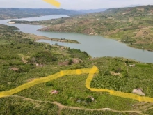 Gia đình anh chi cần bán lô đất đẹp dien tich là 2hec ta