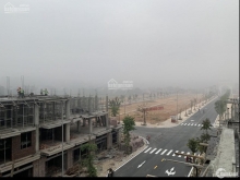 Lô đất Một mặt nằm trên đường Trần Phú.Một cổng chính trên đường 171 tỉnh lộ.