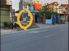 Lô đất cần bán đẹp ngay ngã năm thích hợp cho những ai muốn kinh doanh