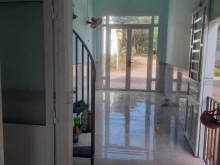 Chính chủ cuối năm kẹt tiền gửi bán căn nhà mặt tiền nhựa thanh Sơn