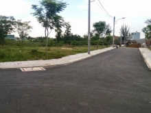 Với DT: 82.5m2 Giá: 2.3 tỷ.  Vị trí: mặt đường 24m, tiện kinh doanh