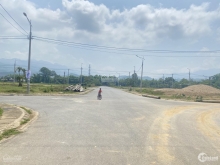 Diện tích: 122m2(5x21m), hướng Đông Nam. Đường trải nhựa 6m