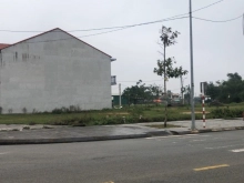 Bán lô đất 2 mặt tiền đường Hoàng Quốc Việt giá 7x tr/m2, Đất cam kết xây dựng