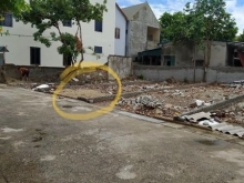 Em có lô đất nằm ngay trung tâm Tp Vinh _Ngõ 04 _ Đường Nguyễn Quốc Trị cần bán.