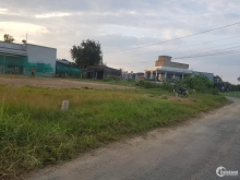 Chủ gửi bán 2 lô đất mặt tiền đường nhựa 5m, xe hơi vô tới chổ GC