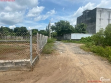 Bán lô đất 3 mặt tiền thị trấn Cần Thạnh.