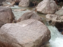 BÁN RẺ ĐẤT NGHĨ DƯỠNG VEN SUỐI - CẠNH KDL SUỐI LÁCH - ĐƯỜNG Ô TÔ 7M