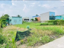 Đất ấp Mỹ Phú, Mỹ Phong mặt tiền kinh , mặt tiền đường 2m5