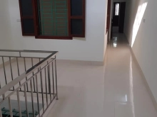 Ban nha 3 tang ngo 2 duong nam binh.