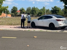 Cần tiền nên thanh lý gấp 2 lô đất 12x25 tc300 trung tâm Đồng Xoài Bình Phước