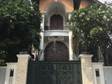 Biệt thự góc 2mặt tiền 384m2(16 x 24m) view công viên Bông Sao, P5, Q8 giá 45 tỷ