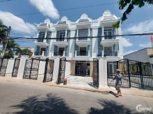 Còn lại những căn mặt phố liền kề