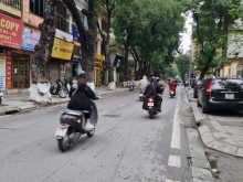 Bán Đất 2 Mặt Phố Ba Đình -Vip- Kinh Doanh Đỉnh - Vỉa Hè Rộng .