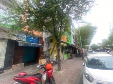 Nhà phố rẻ tiện kinh doanh mặt tiền Bà Huyện Thanh Quan Q3 TP.HCM 13.5 tỷ
