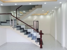 NGỘP BANK BÁN GẤP nhà SHR 70m2, sau lưng trường Tiểu học Long Thượng