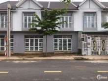 Nhà mới xây kiên cố Ngay chợ Bến Cát, giá 1,5 tỷ (100%)