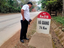 cần bán ĐẤT mặt phố Hùng An Bắc Quang Hà Giang, thổ cư 210m,mt10m lh 0911877829