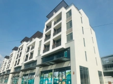 Nhà 5 tầng 2 mặt tiền Lê Duẩn Tuy Hoà,cách biển 100m,sổ riêng, liền kề TTTM,