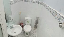 Phòng Cửa Sổ Lớn, Ko Nội Thất (ngay bv Hoàn Mỹ - Phan Xích Long) - NEW