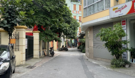 Chính chủ cho thuê mặt bằng kinh doanh ô tô đỗ tận cửa ngõ đường Khương Trung