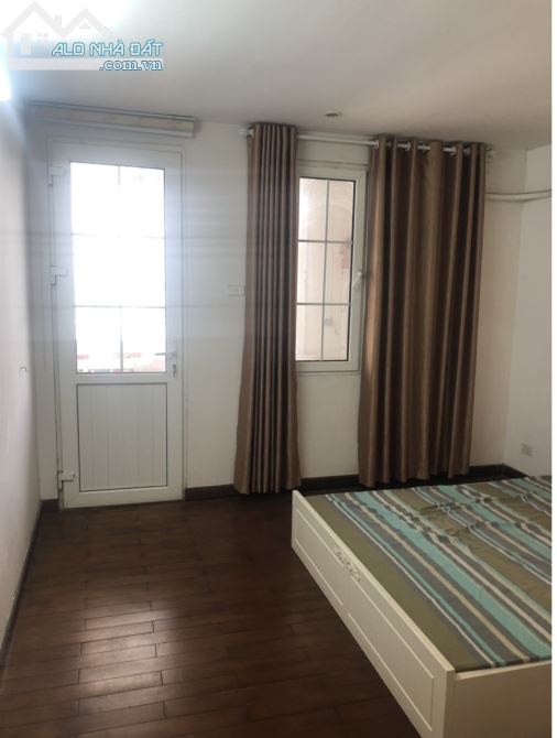 Cho thuê căn chung cư hiện đại 65m2 chia 2 ngủ gần đủ đồ về ở ngay ở 267 Hoàng hoa thám (Tin Hết Hạn) 