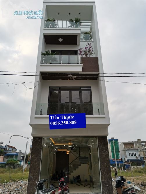Nhà 4 tầng; hướng đông nam; 64m; mặt đường nhánh Nguyễn Văn Trỗi; vỉa hè rộng rãi; 3,69 Tỷ